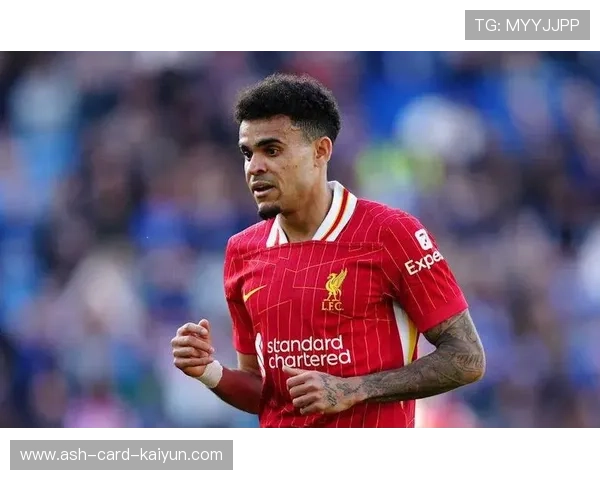 利物浦左翼持续强攻，迪亚斯搓射稍稍打偏